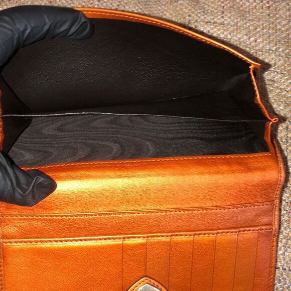 GUCCI GG Monogram Canvas & Leather Heart Clasp Full Length Continental Wallet - Picture 10 of 17